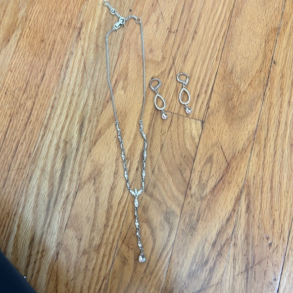 Rosegold Givenchy set - Picture 3 of 3